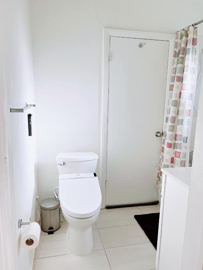 Private With En-suite Bathroom And Private Entrance In A House Hospedagem domiciliar *