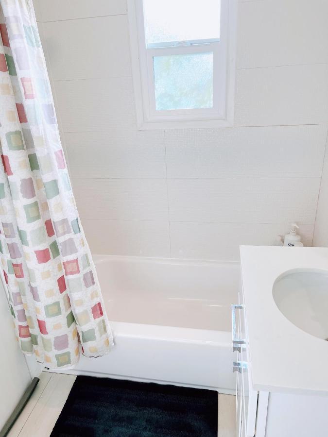 Private With En-suite Bathroom And Private Entrance In A House Hospedagem domiciliar Los Angeles