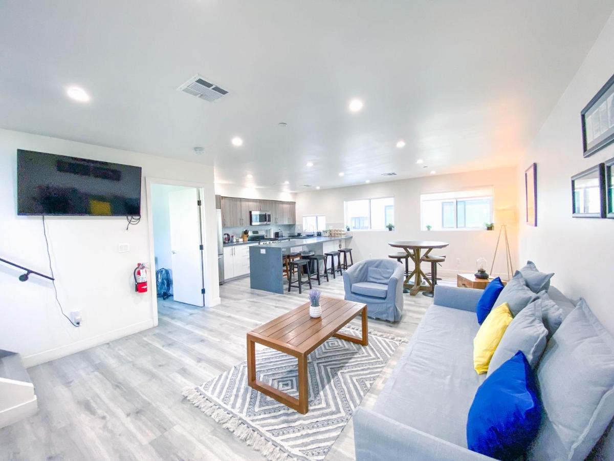 Stylish 3 Br/3br Family House *