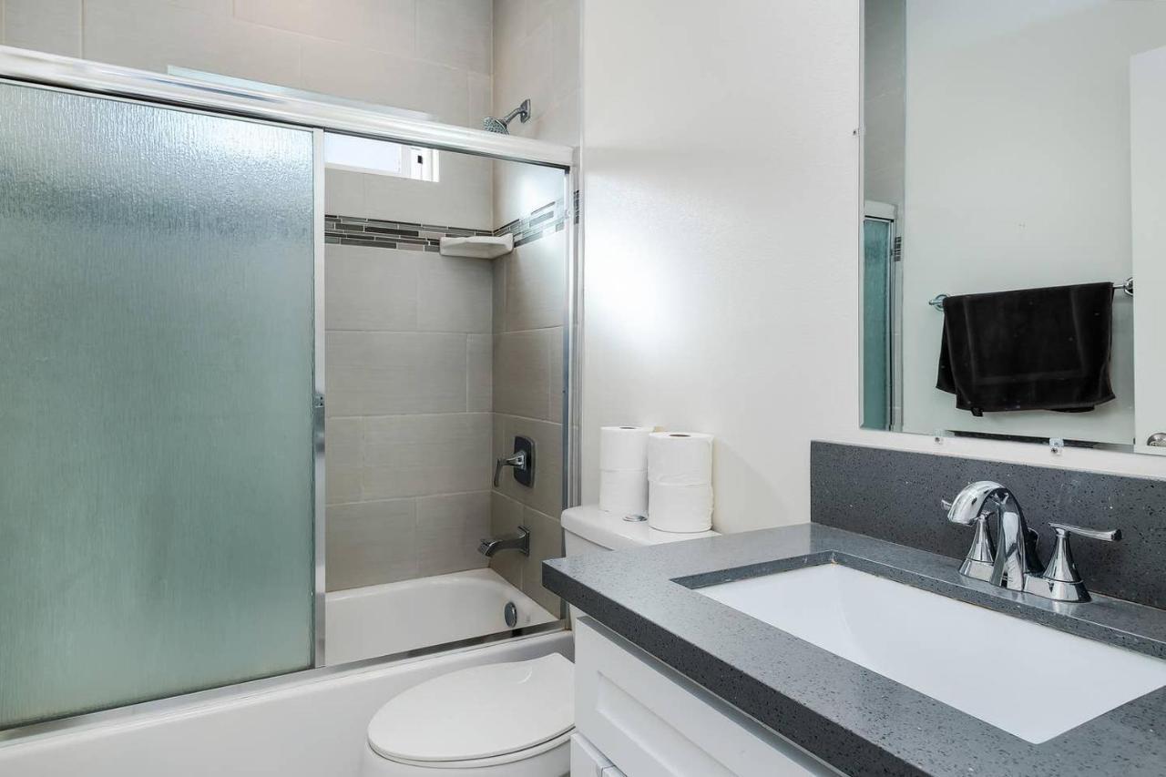 Holiday home Stylish 4 Bedroom House Near Korea Town Los Angeles