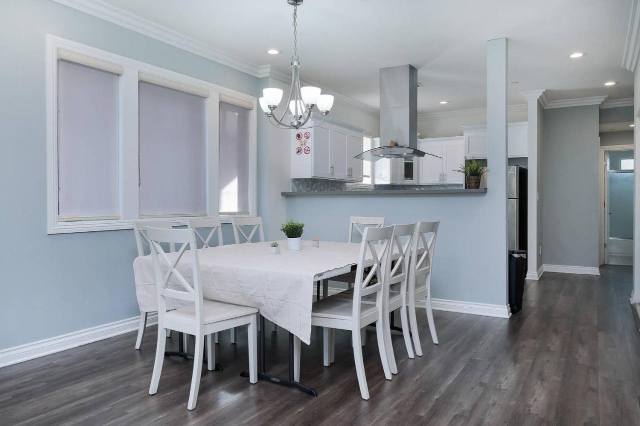Holiday home Stylish 4 Bedroom House Near Korea Town *