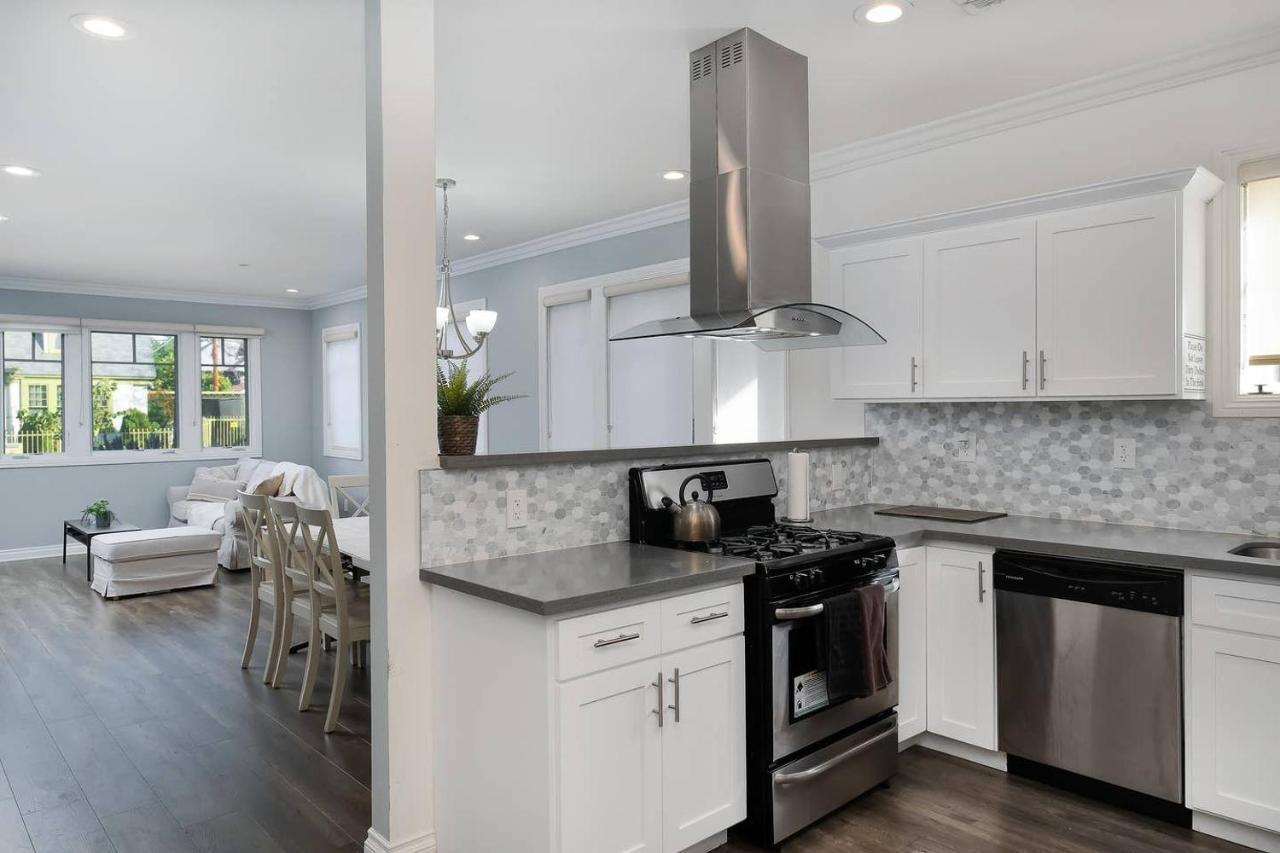 Holiday home Stylish 4 Bedroom House Near Korea Town