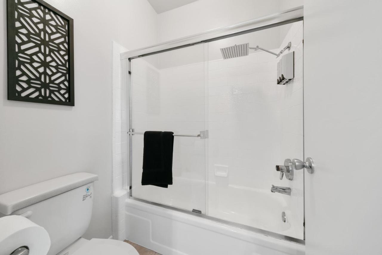 Beverly Hills Glamour Oasis 2 Bedroom With Parking 304 Aparthotel *