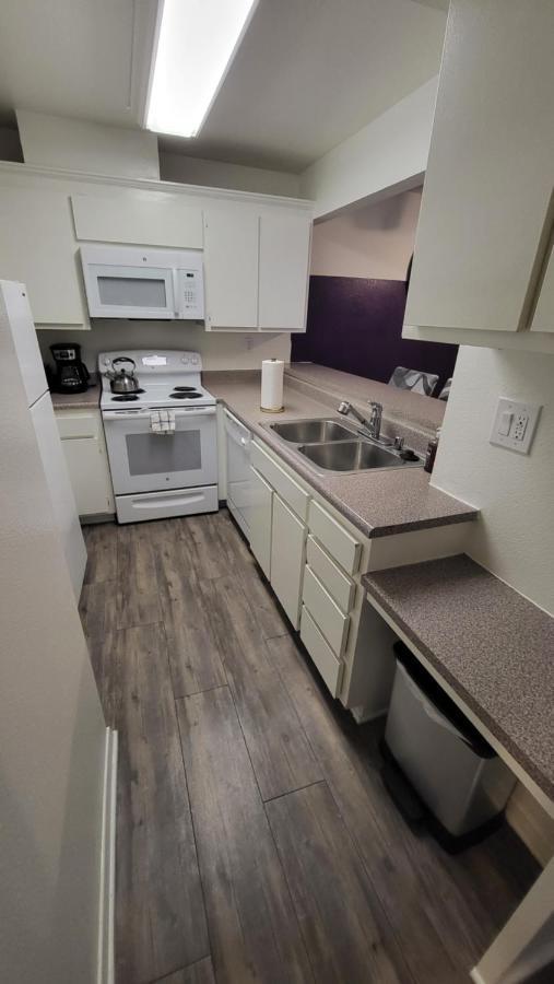 Apartment Deluxe Marina 2bdr 2ba Must See *