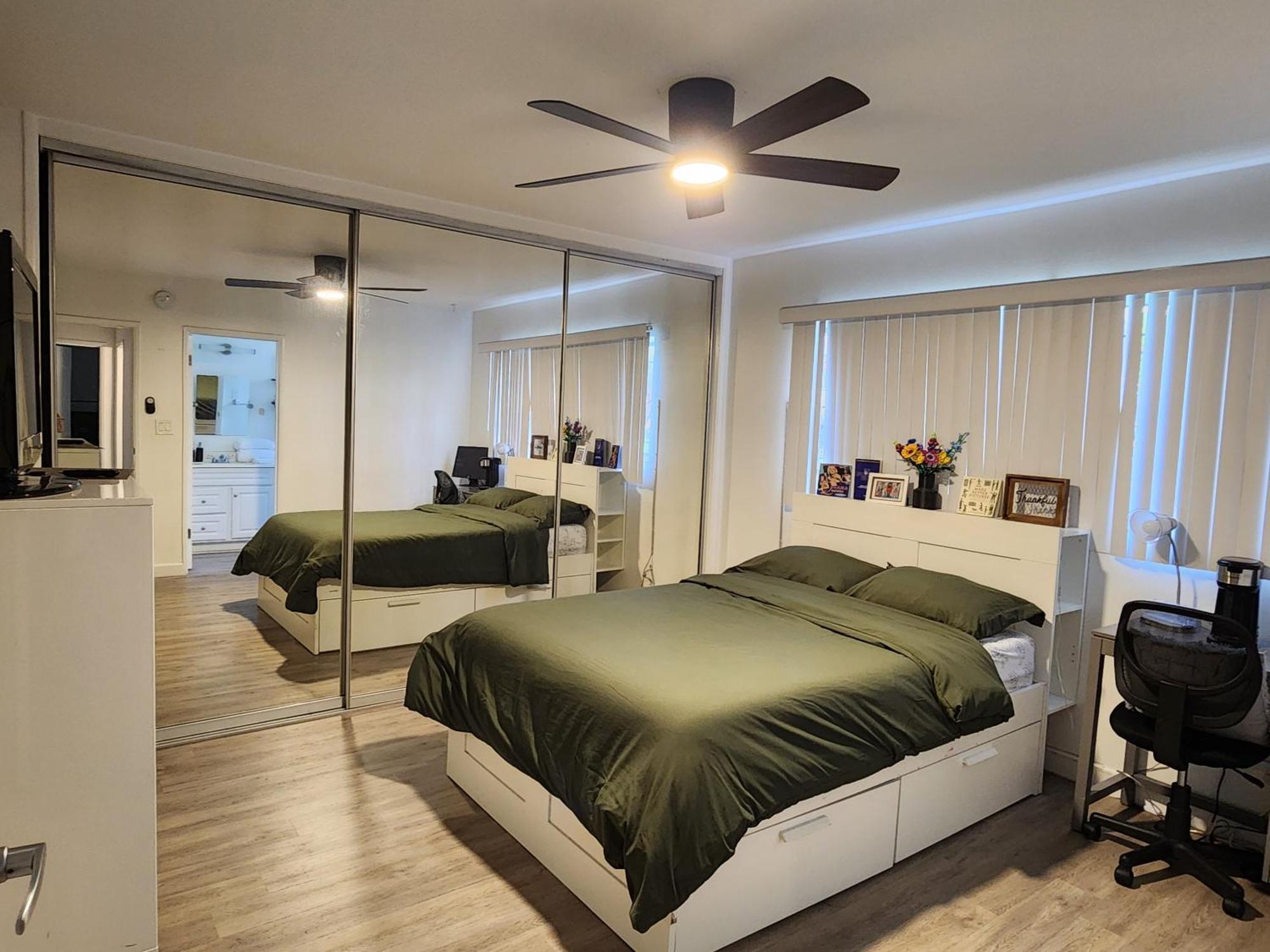 Cozy Private & Bath Central Location La Hospedagem domiciliar Los Angeles