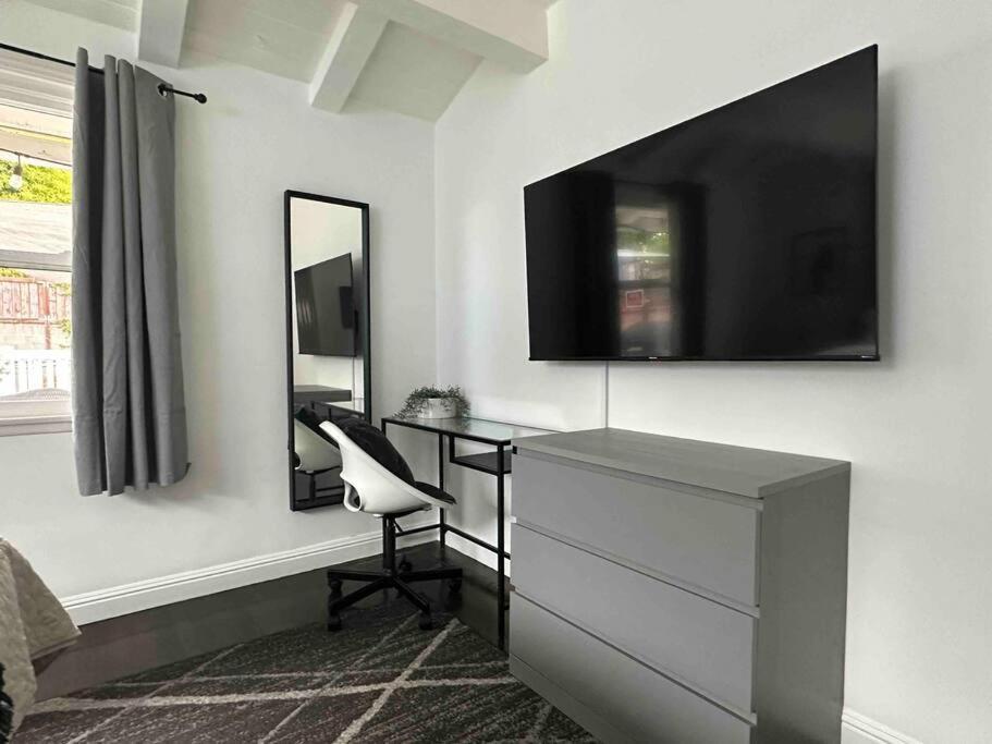 Eden - Woodland Hills Holiday home Los Angeles