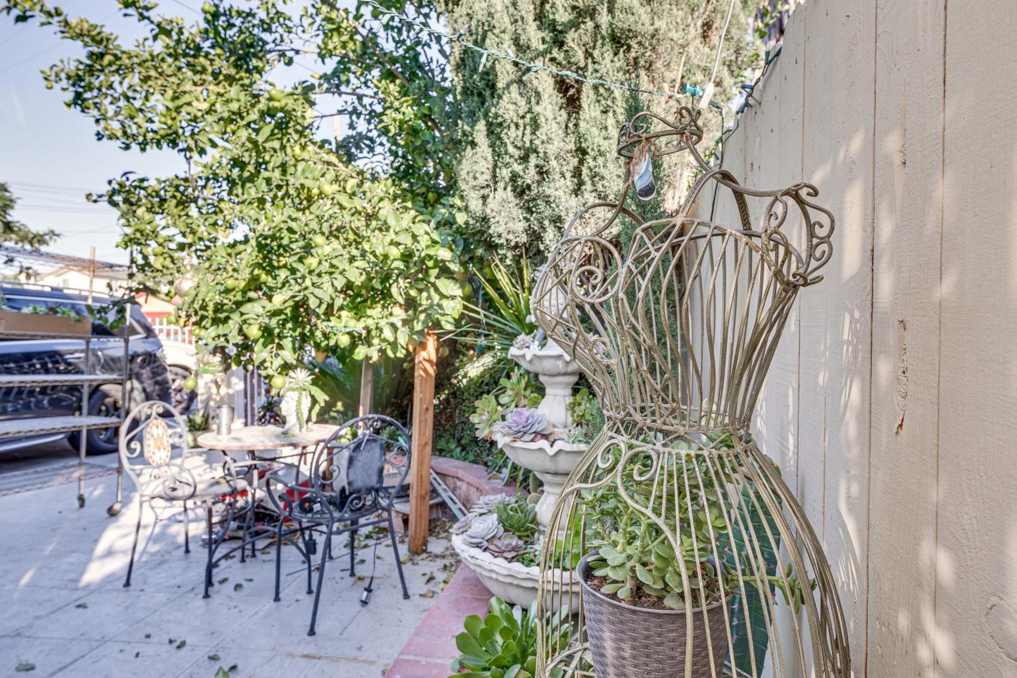Angeles With Patio, 4 Mi To Downtown! * Los Angeles