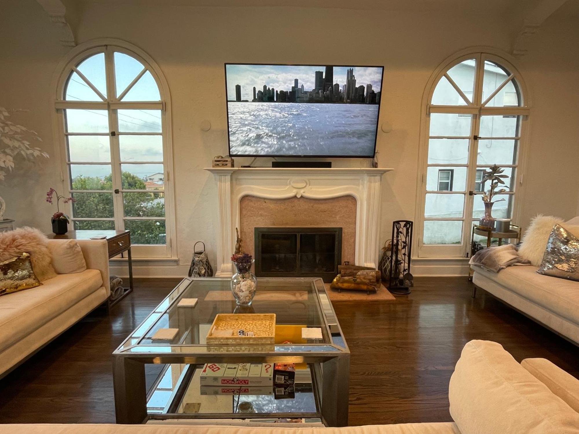Spanishfairytale4bd3ba * Los Angeles
