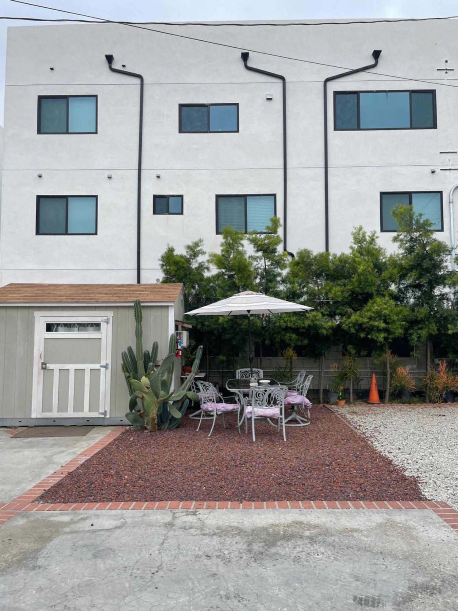 Usc Cozy Nook: Wi-fi, Ac & Fridge Near Downtown Los Angeles