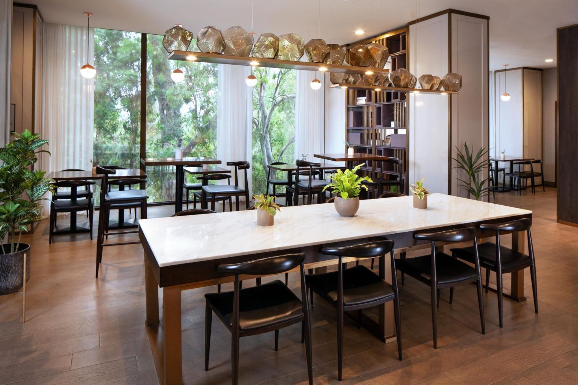 Hotel Sheraton Universal 4*