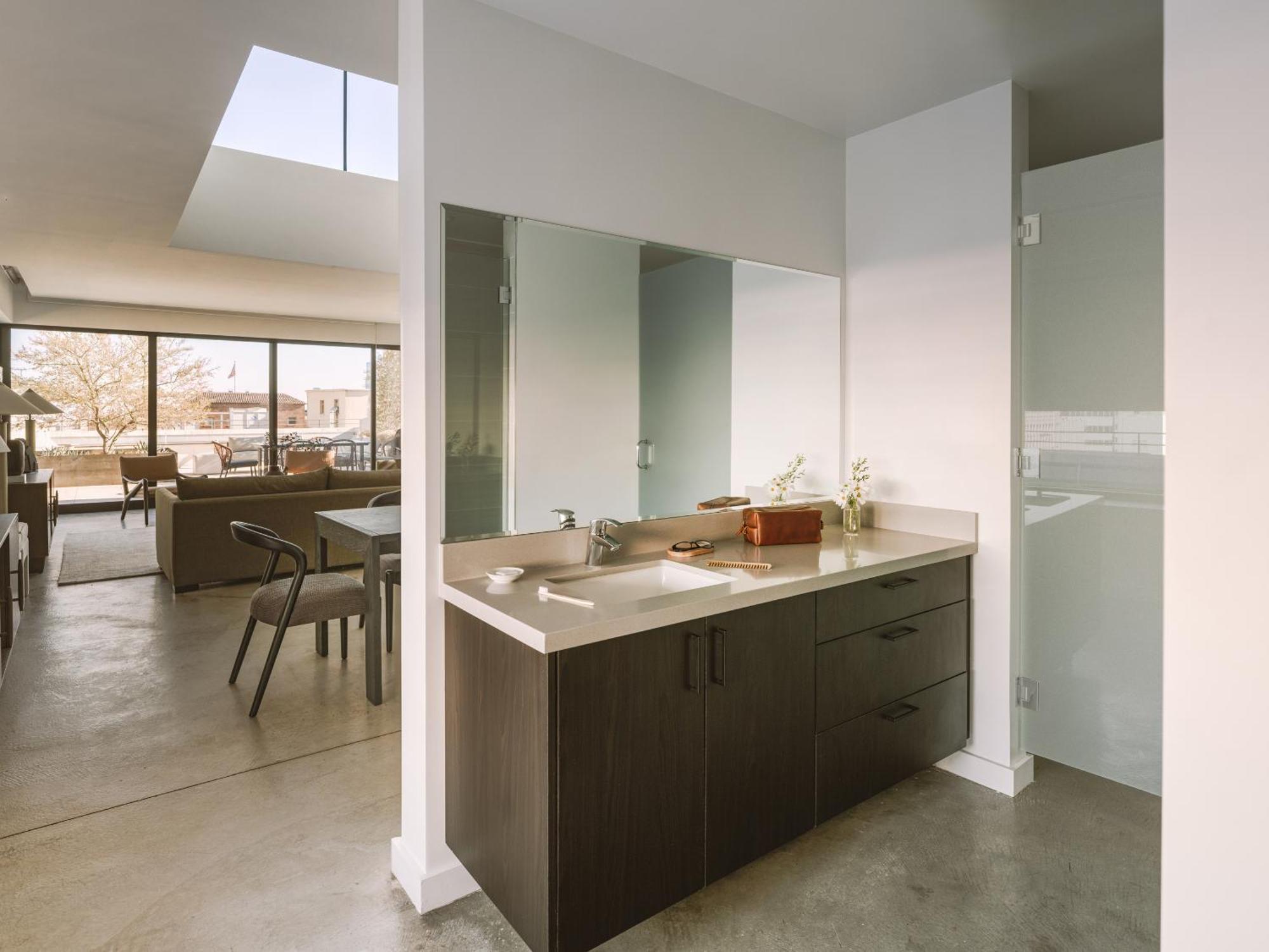 Sonder The Winfield 4*