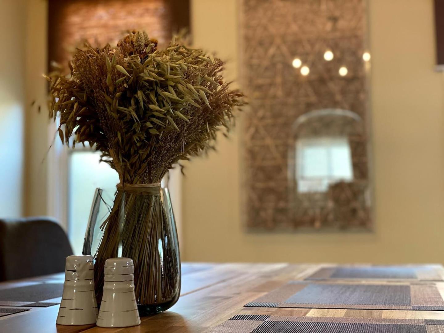 Rustic 3br 2ba La Near Lax