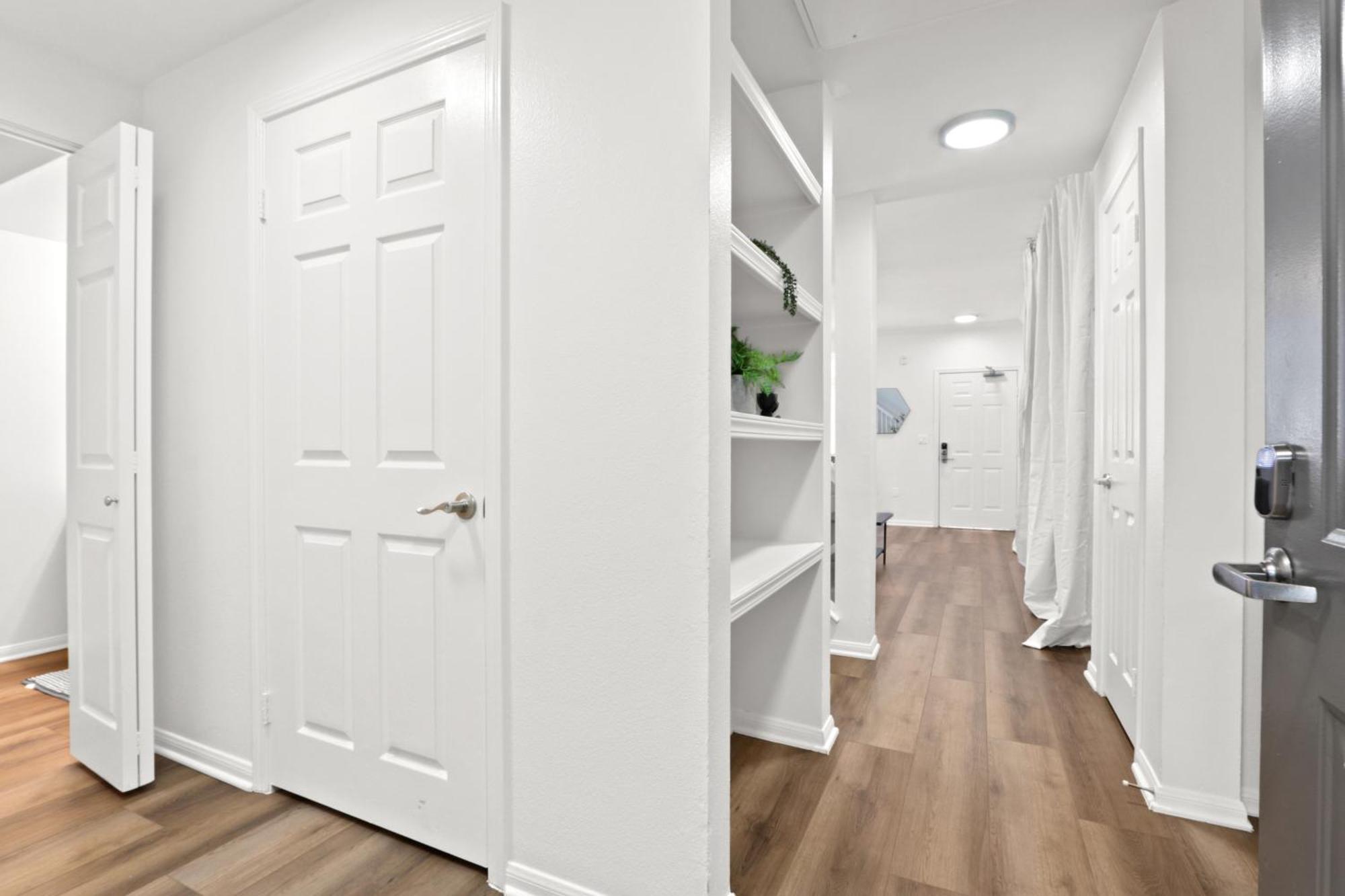 Apartment 4bd Townhouse - Special Limited Time Offer Near Venice Beach! Los Angeles