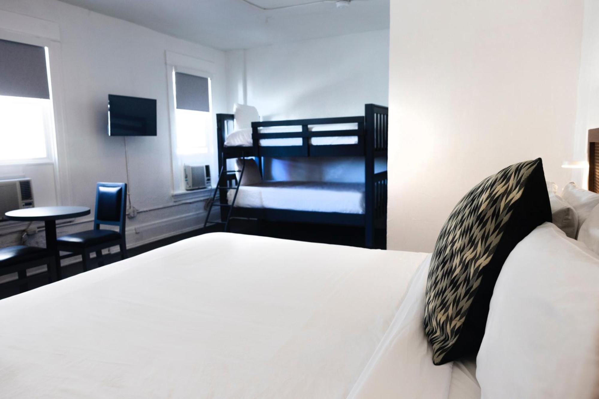 American Hotel