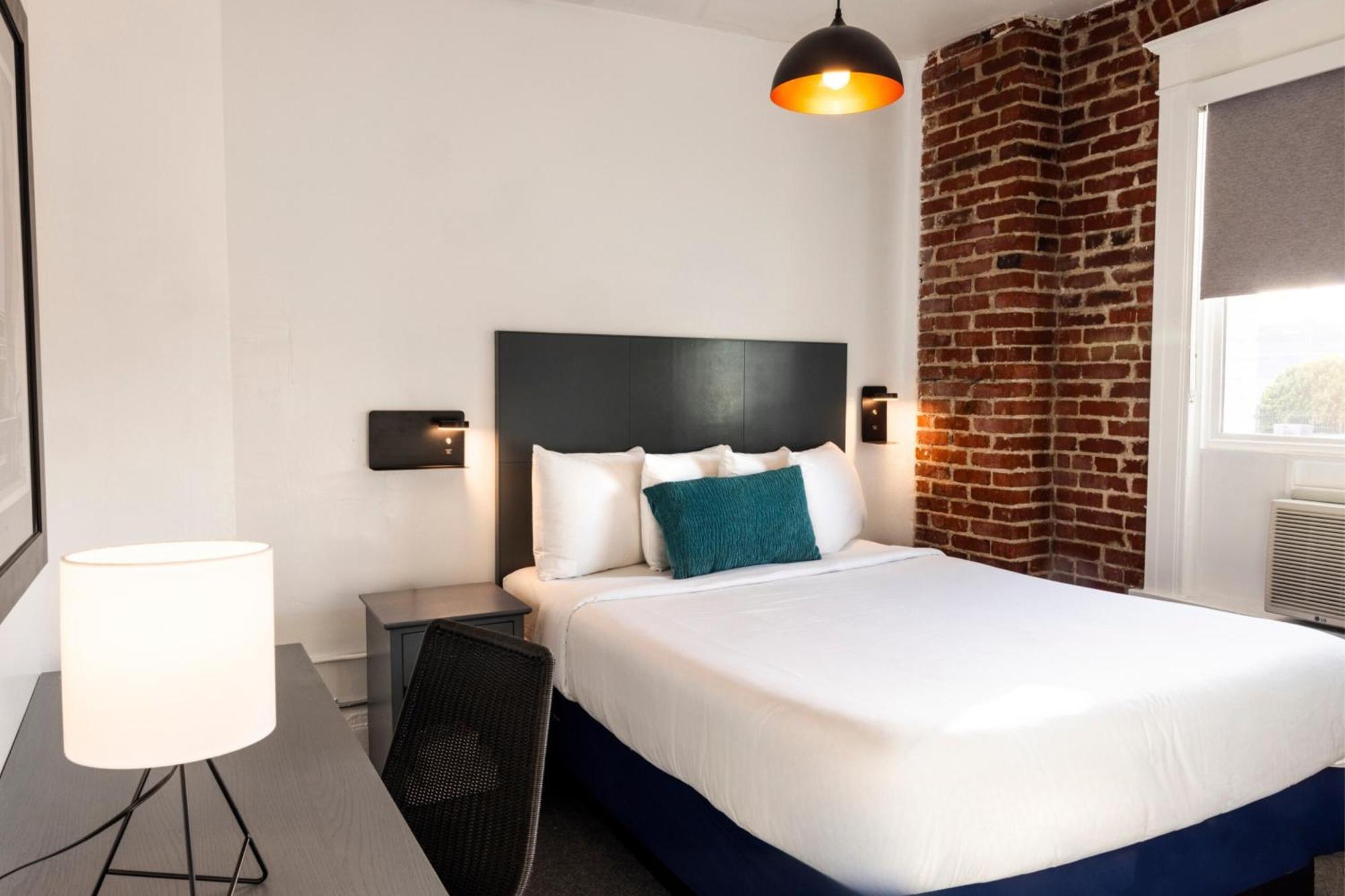 Hotel American 2*