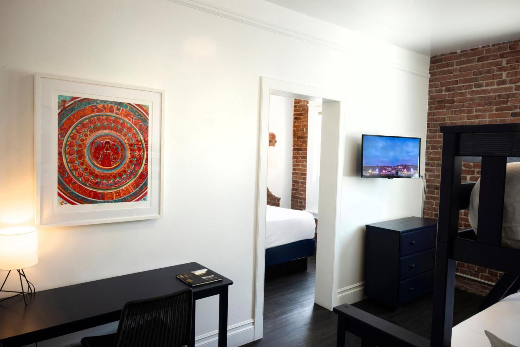 Hotel American 2*