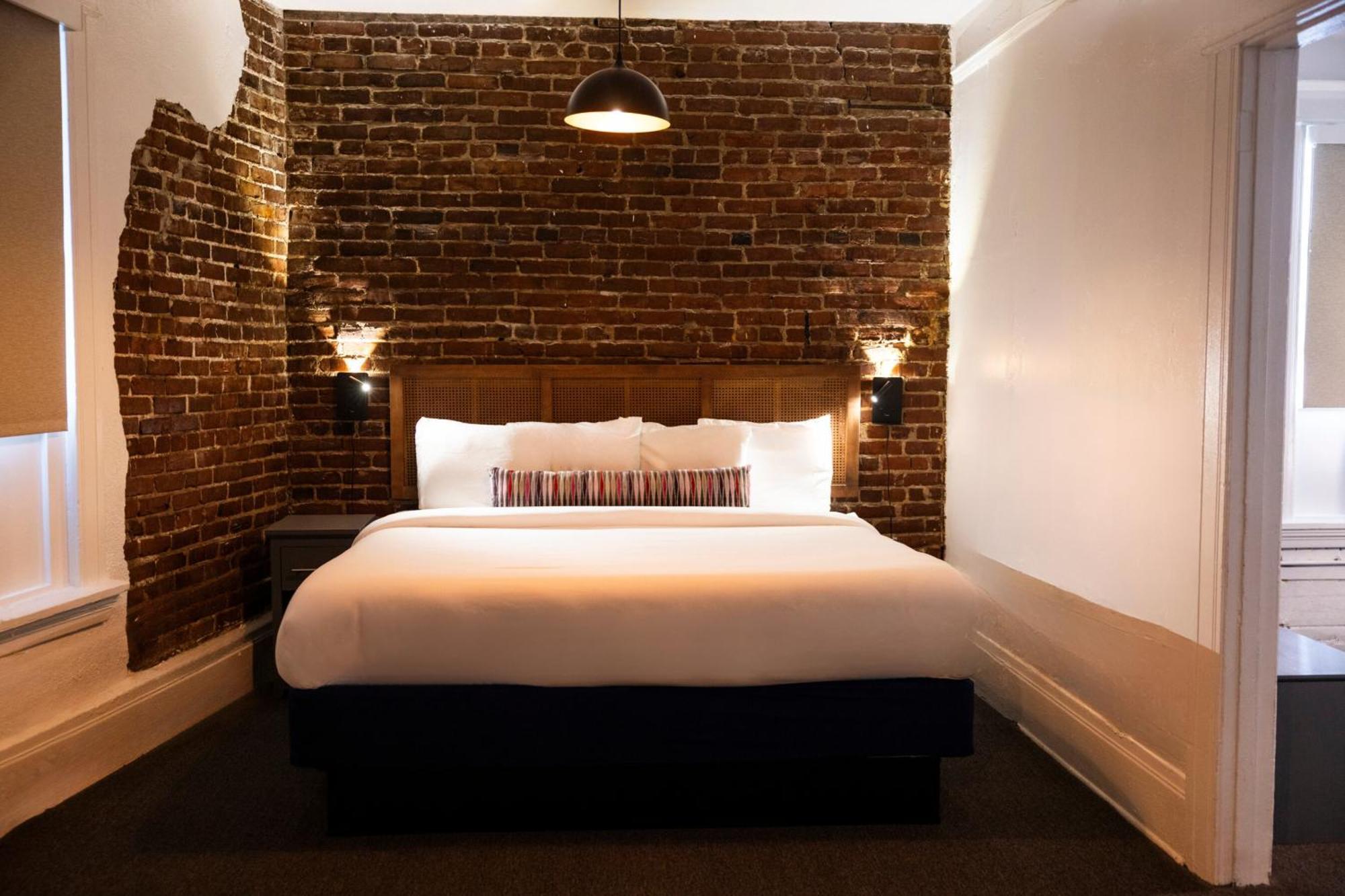 Hotel American