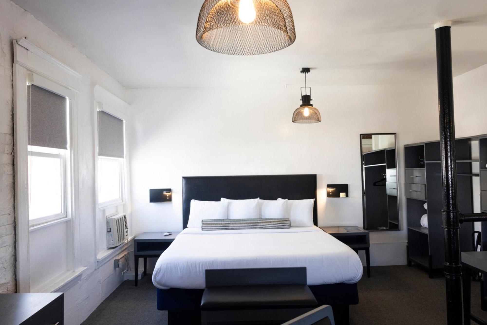 Hotel American 2*