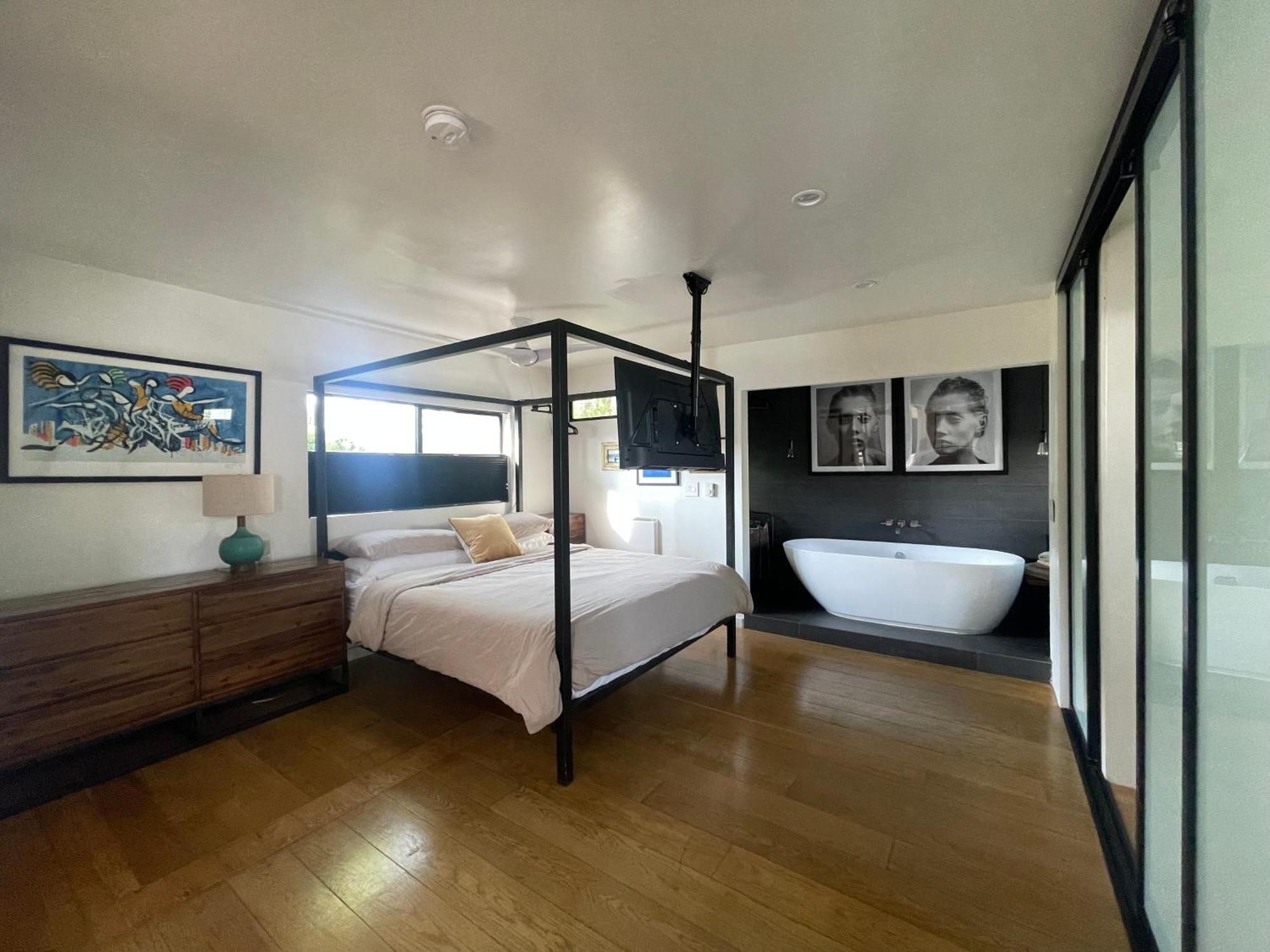 Venice Beach Bungalow By Artspace Locations Los Angeles