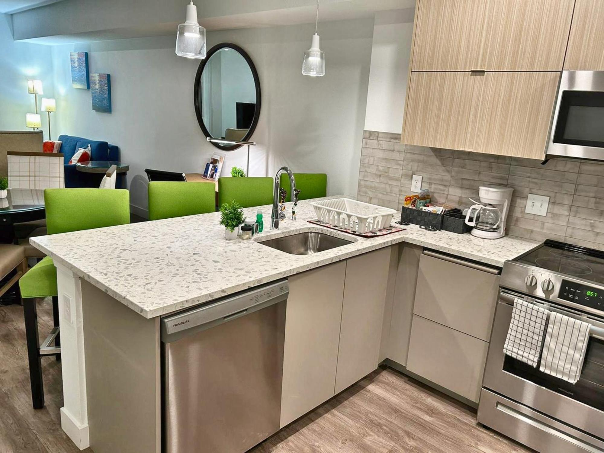 Stayspro - Gorgeous Hollywood Living Angeles Aparthotel *