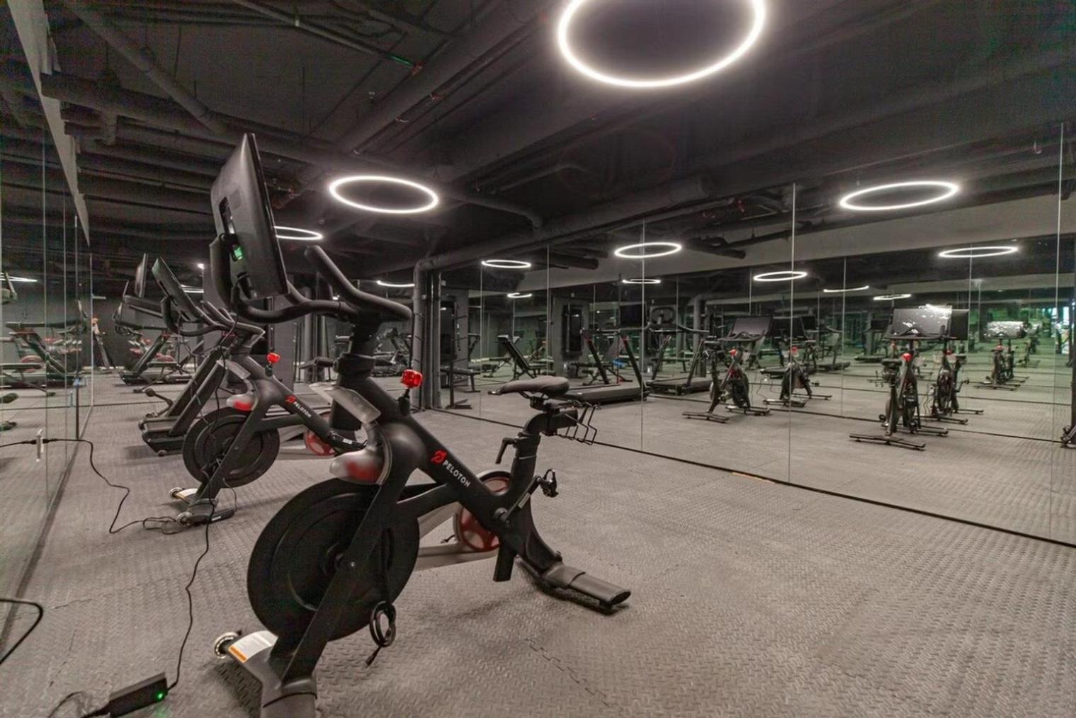 Culver 1br W Roof Lounge Gym Nr 405 Lax-925 *