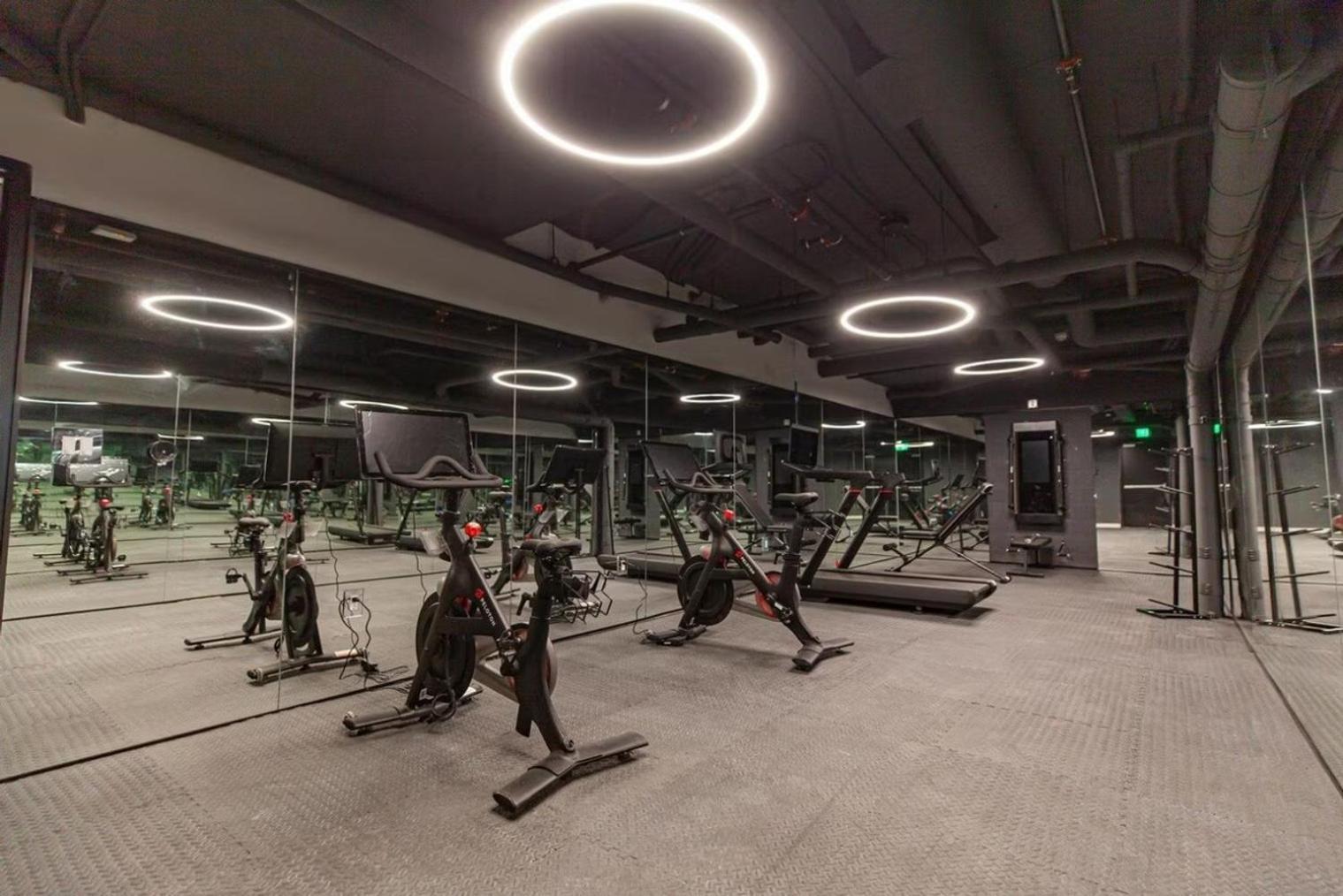 Culver 1br W Roof Lounge Gym Nr 405 Lax-925 * Los Angeles