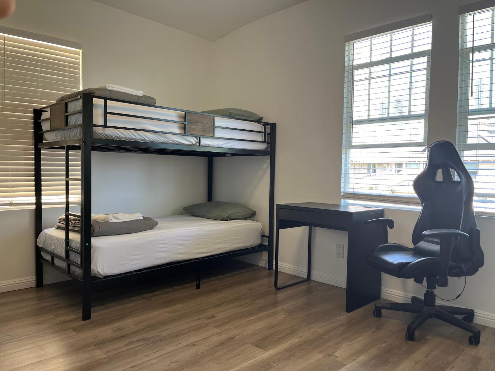 White House Hostel