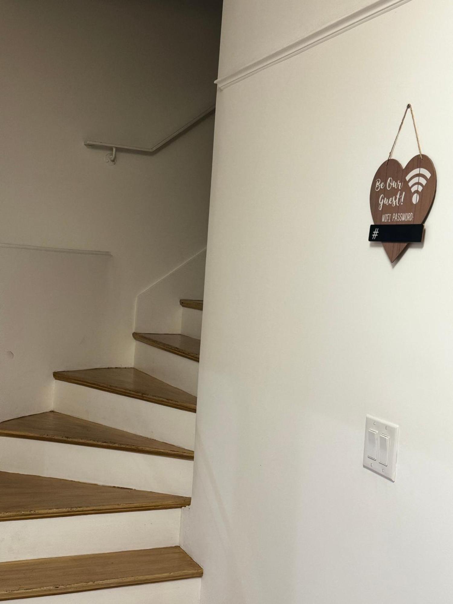 White House Hostel