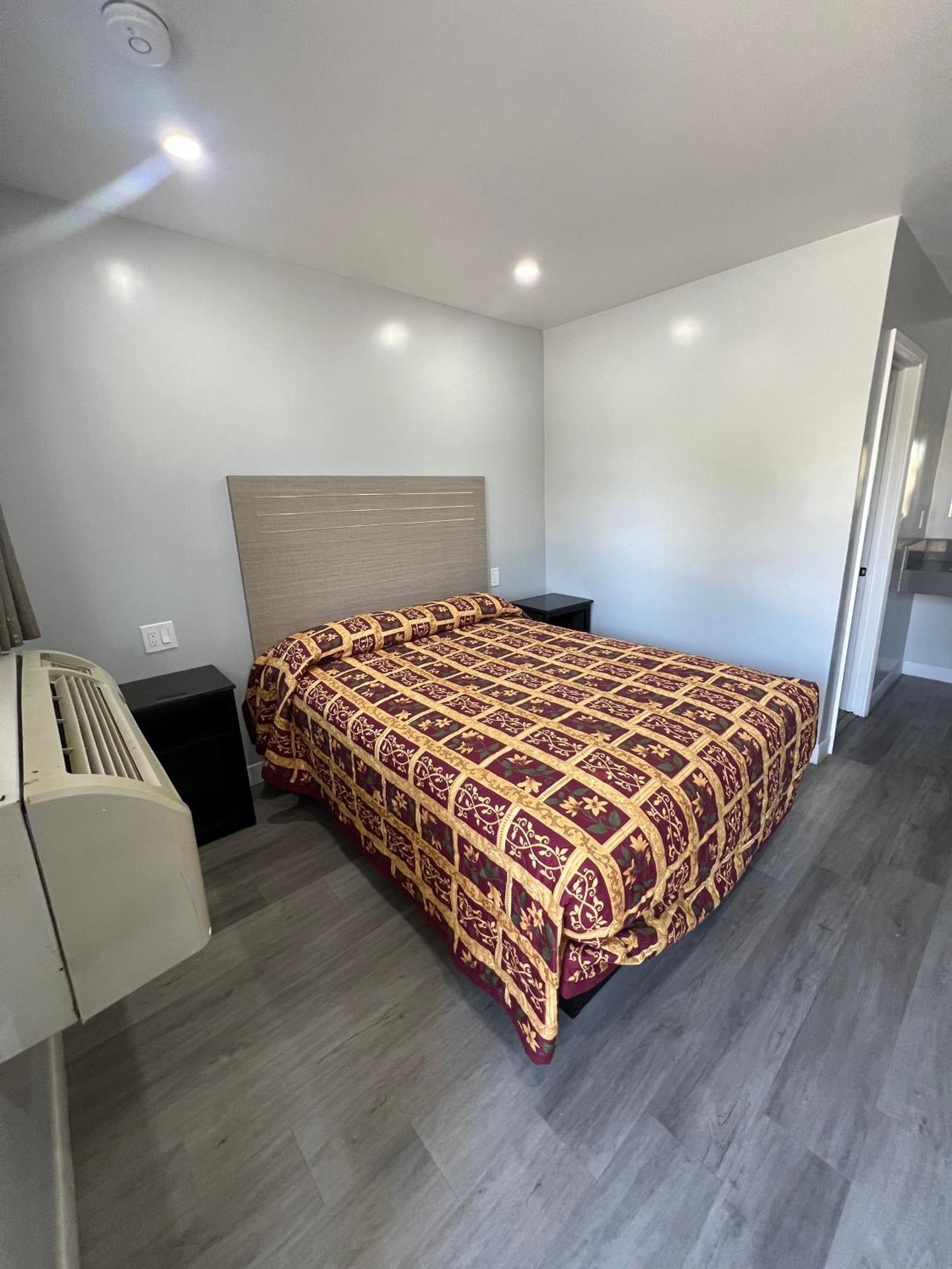 Eastsider -downtown La New Motel *