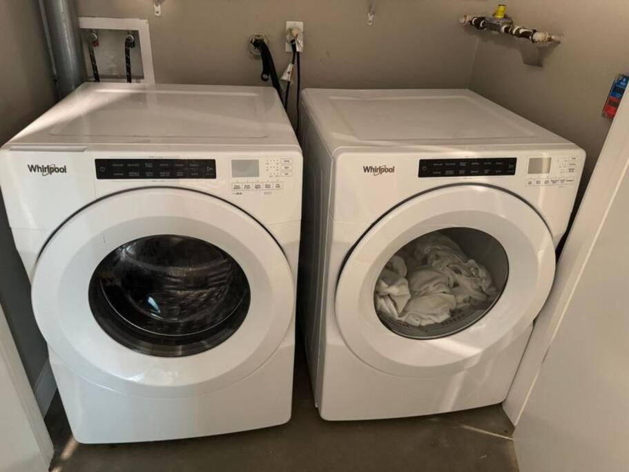 Apartment Spacious And Modern 3 Bedroom 2 Unit Los Angeles