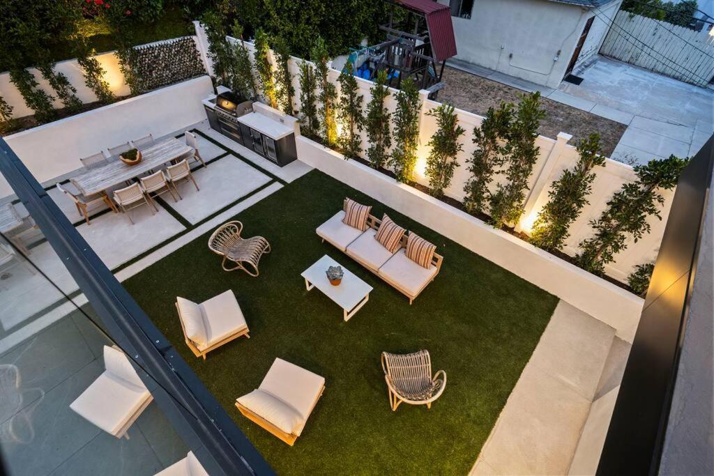 Ultra Luxe Modern Mansion With Roof Deck Pool & *