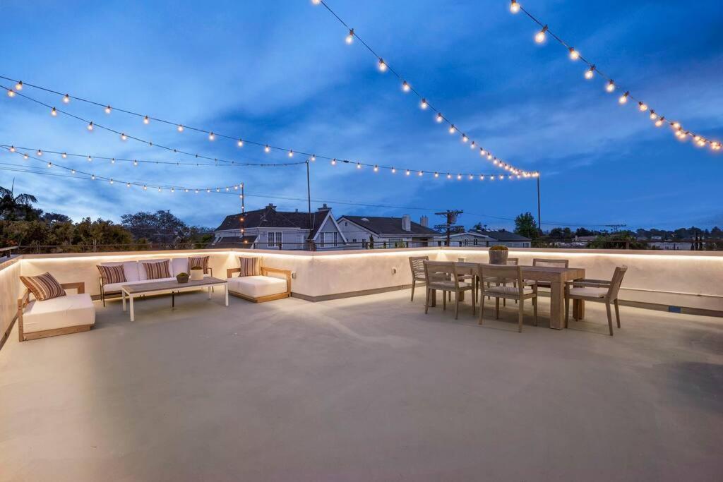 Apartment Ultra Luxe Modern Mansion With Roof Deck Pool & *