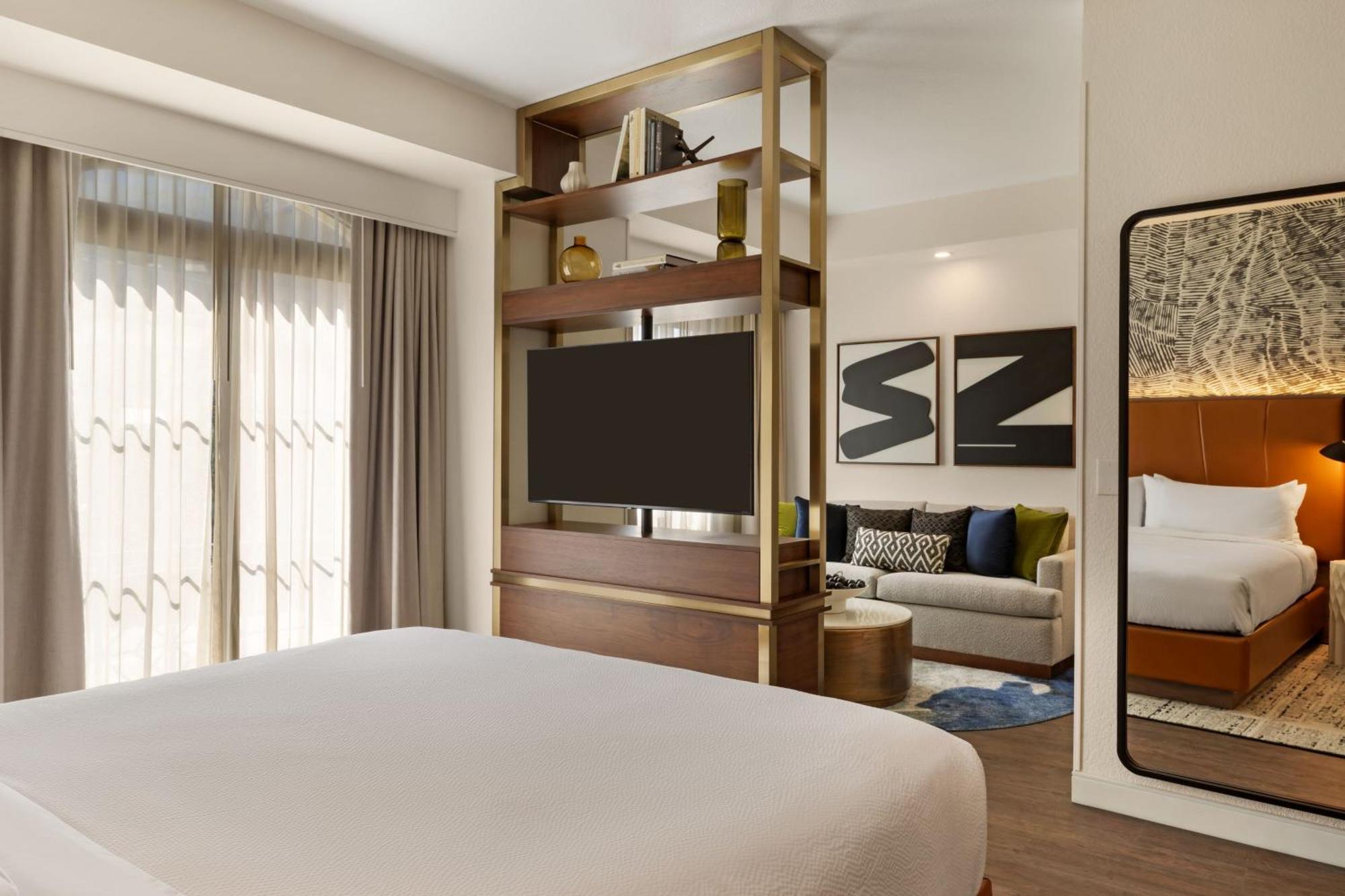 Hotel Burton House, Beverly Hills, A Tribute Portfolio Los Angeles