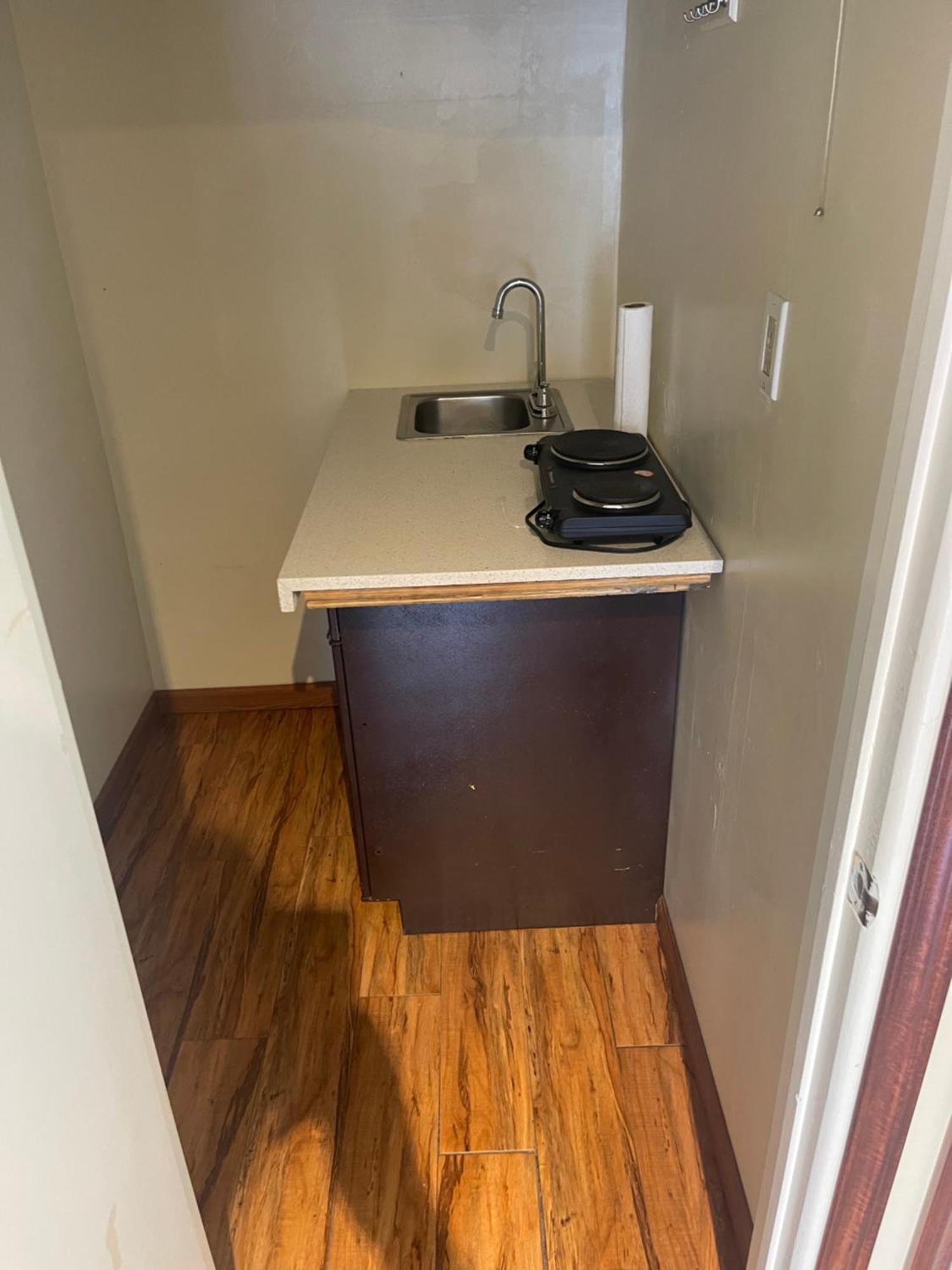 Ucla Thurston Apartment *