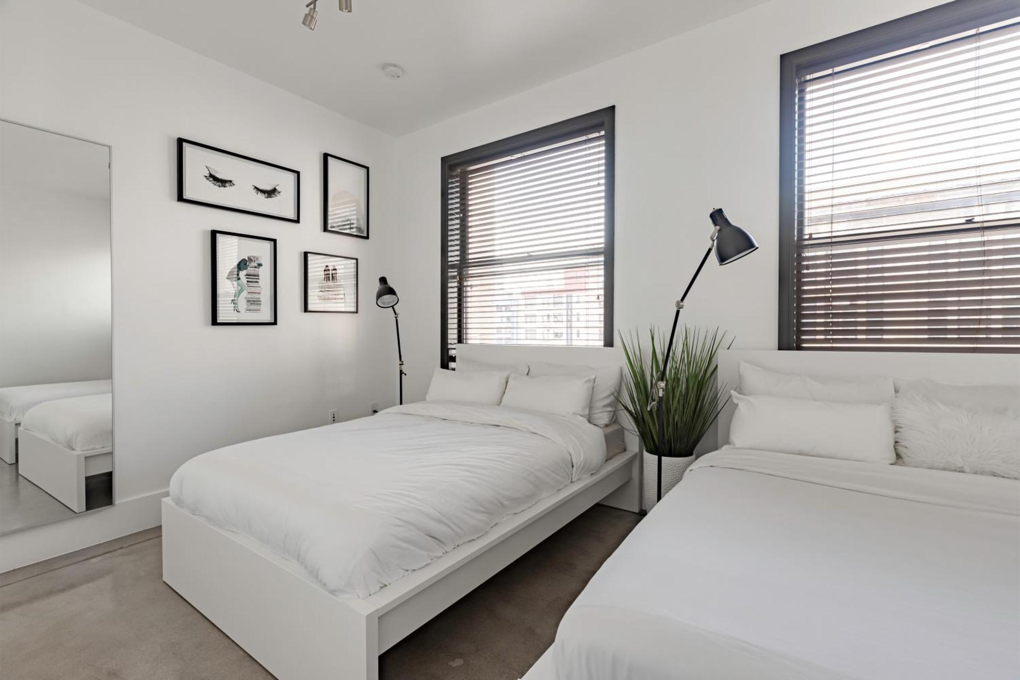 Gorgeous 2-bedroom 2-bathroom *