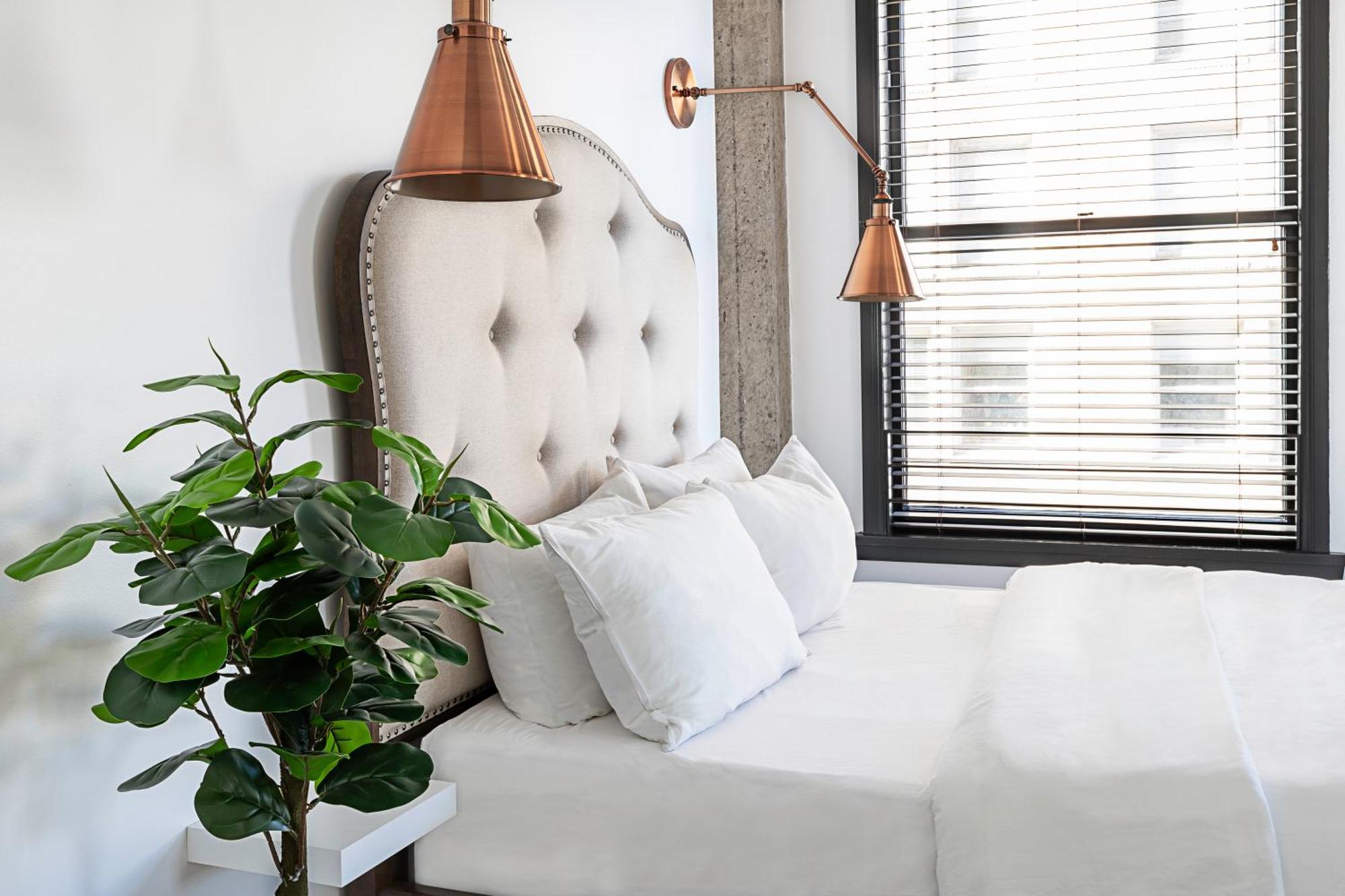 Gorgeous 2-bedroom 2-bathroom *