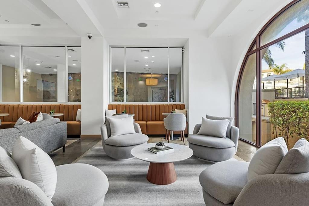 Cozy Large 1 Bedroom By Ucla Aparthotel
