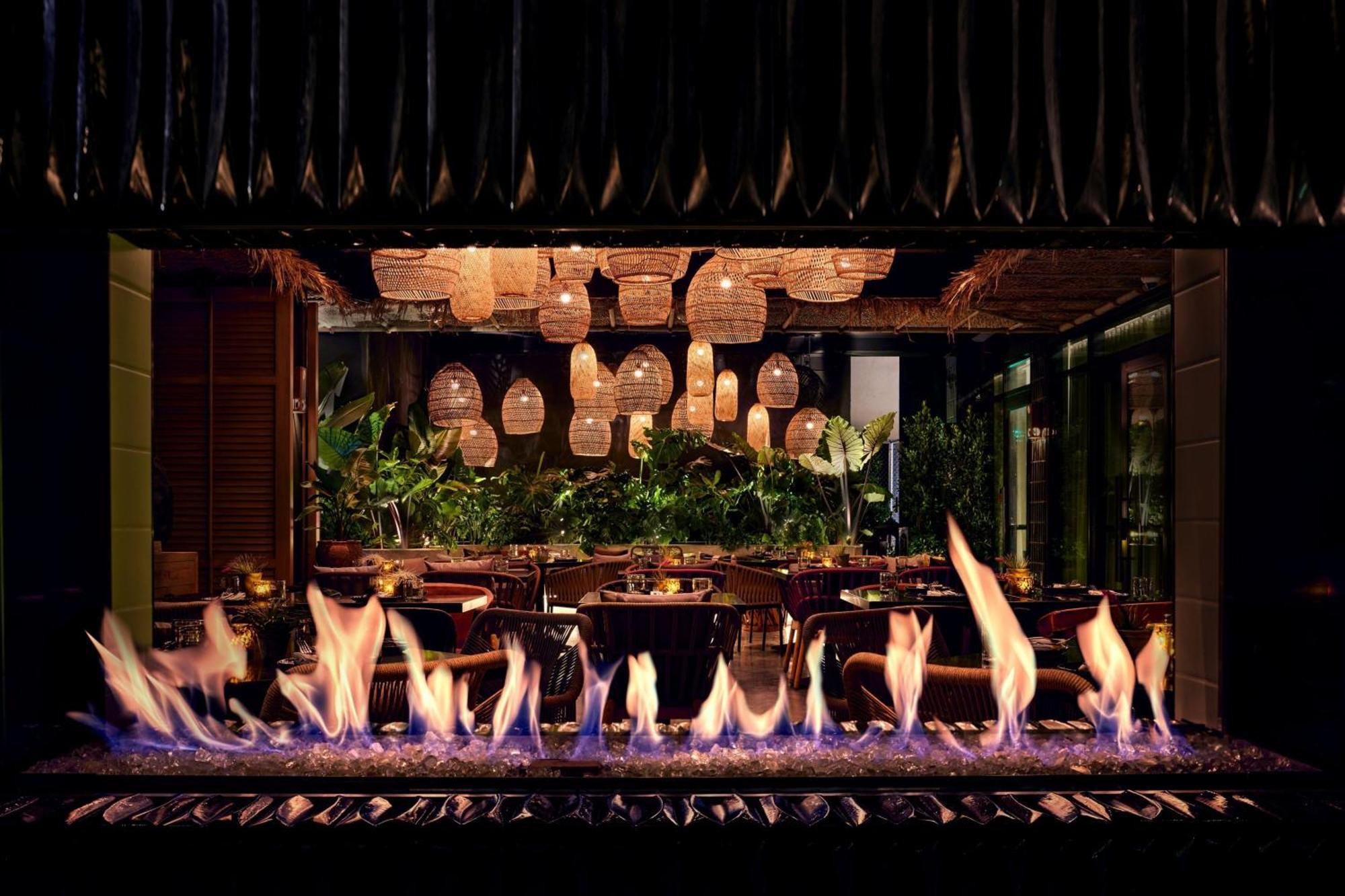 Hotel Hollywood Volume, A Tribute Portfolio 4*