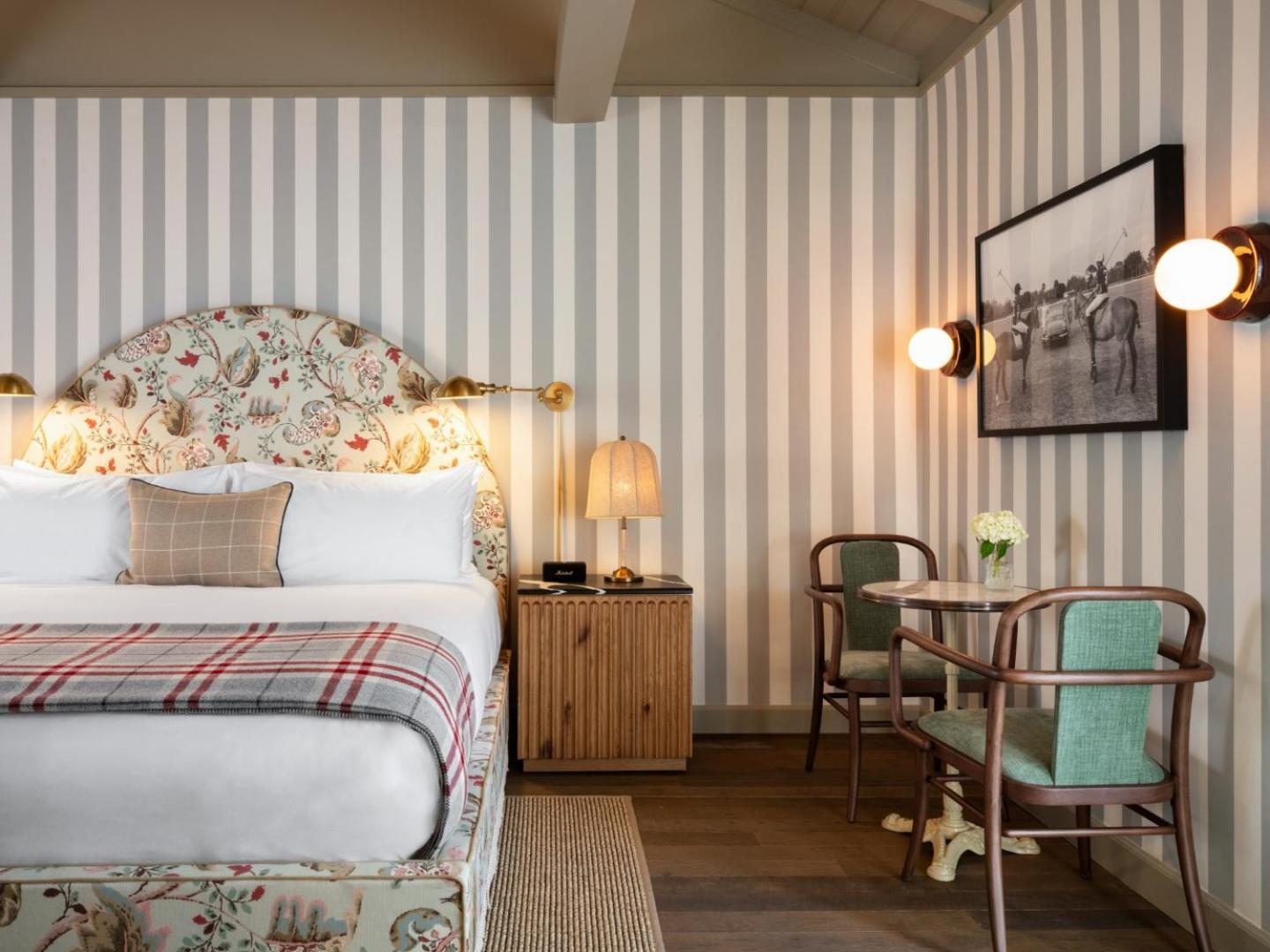 Le Petit Pali Brentwood Hotel