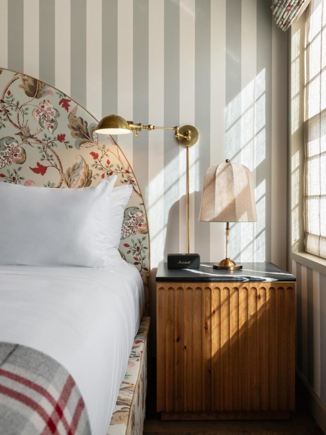 Hotel Le Petit Pali Brentwood Los Angeles