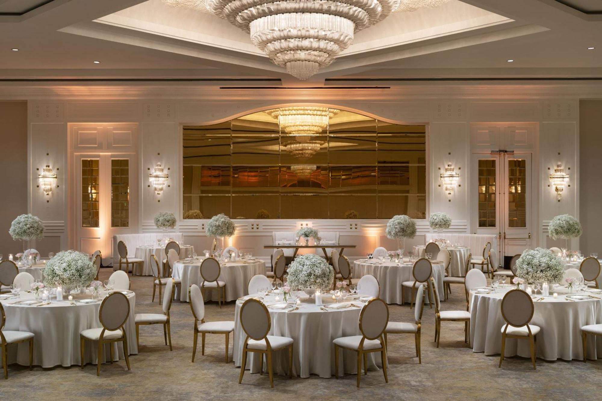 Sheraton Universal 4*