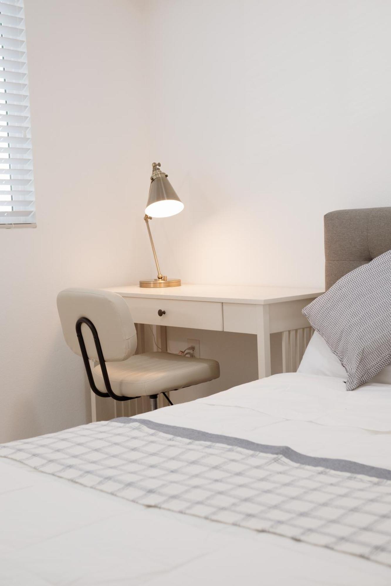 Hotel Cozy La Near Usc And Downtown Attractions- Private With Shared Access