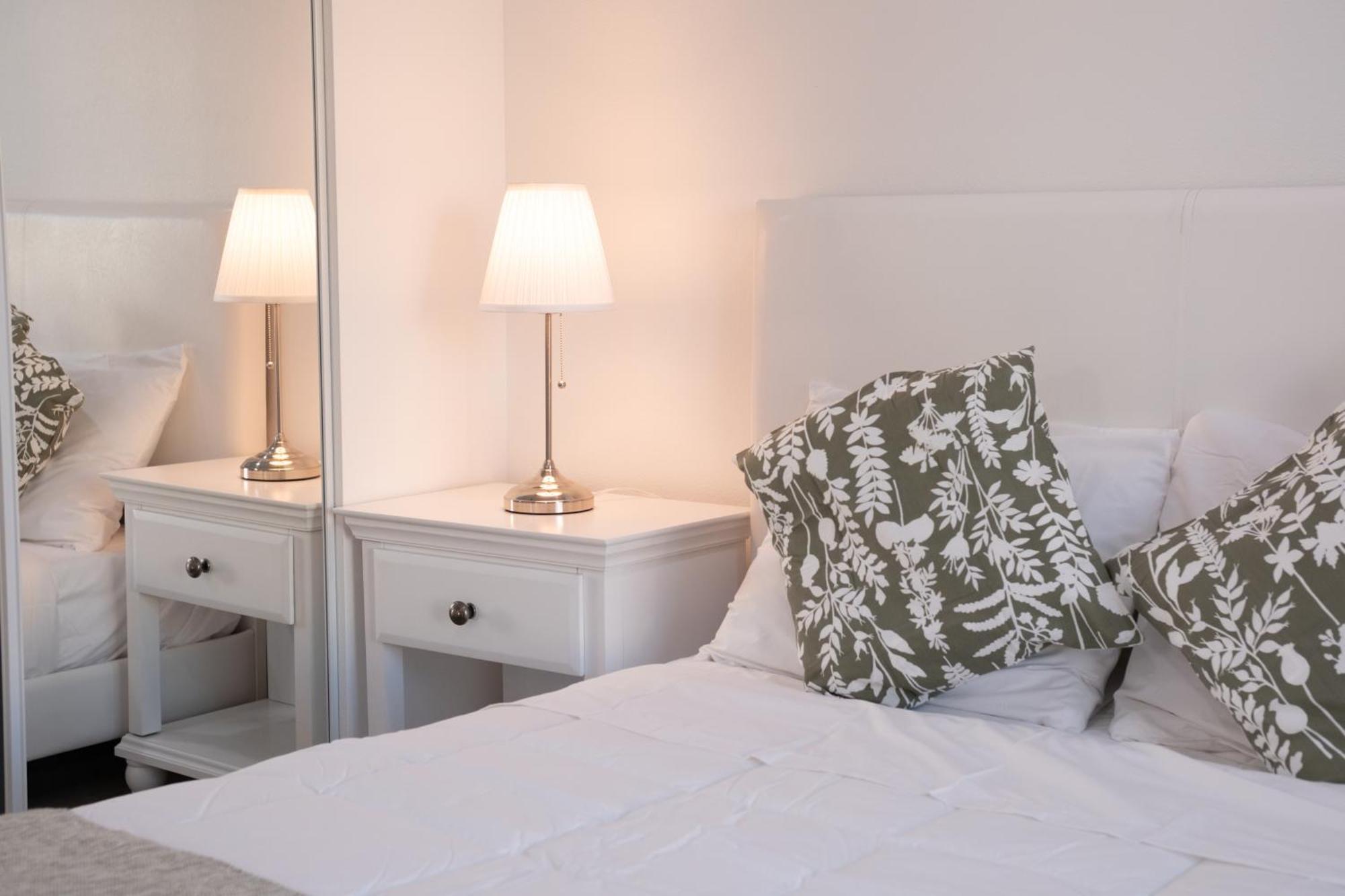 Hotel Cozy La Near Usc And Downtown Attractions- Private With Shared Access 4*