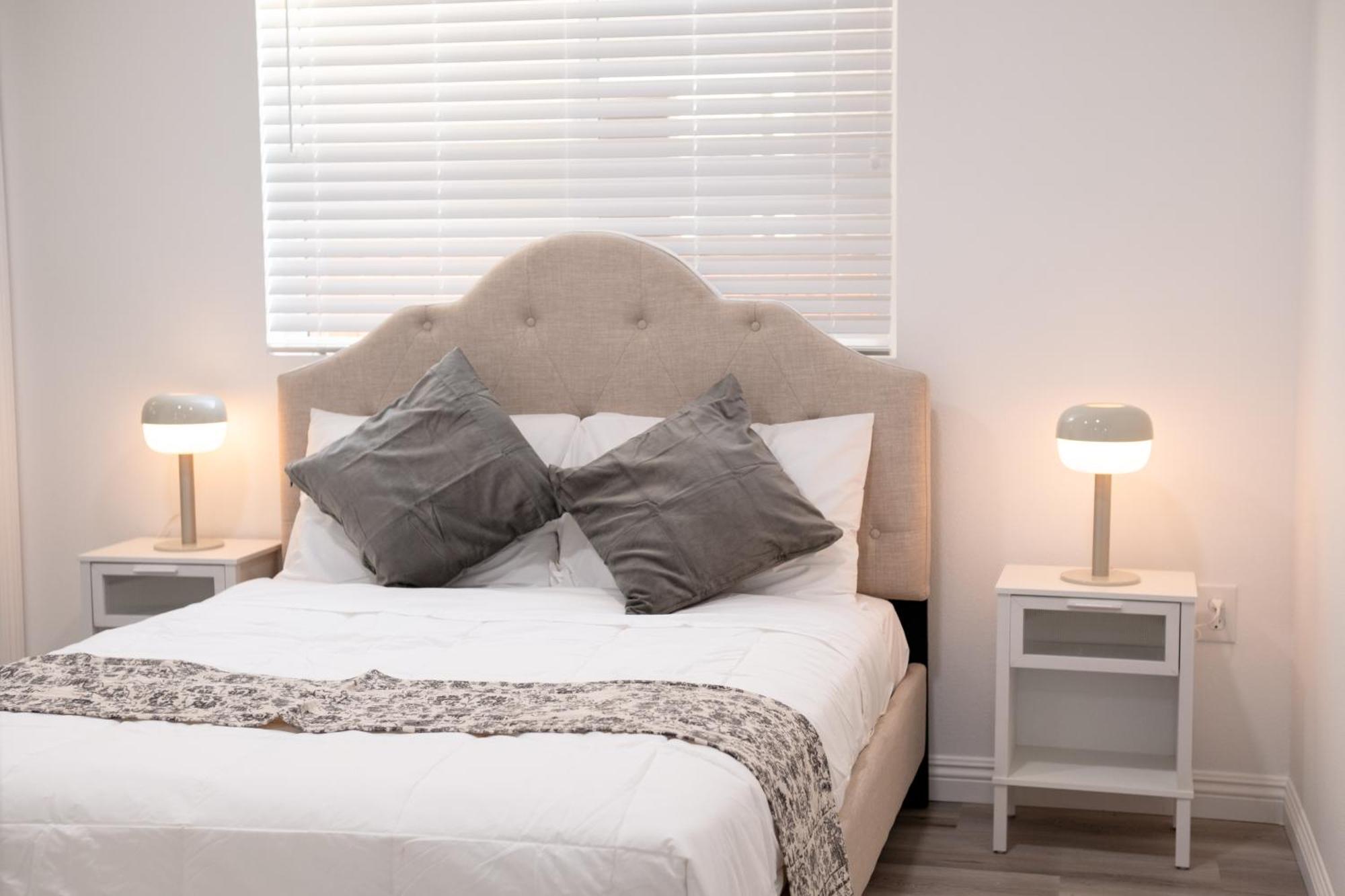 Cozy La Near Usc And Downtown Attractions- Private With Shared Access