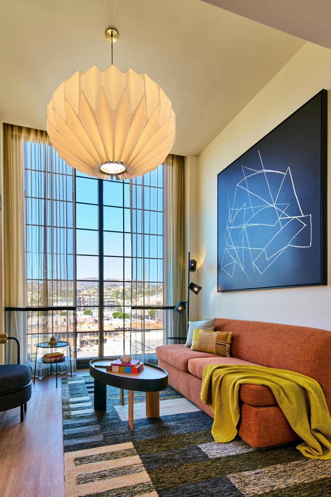 Hotel Hollywood Volume, A Tribute Portfolio