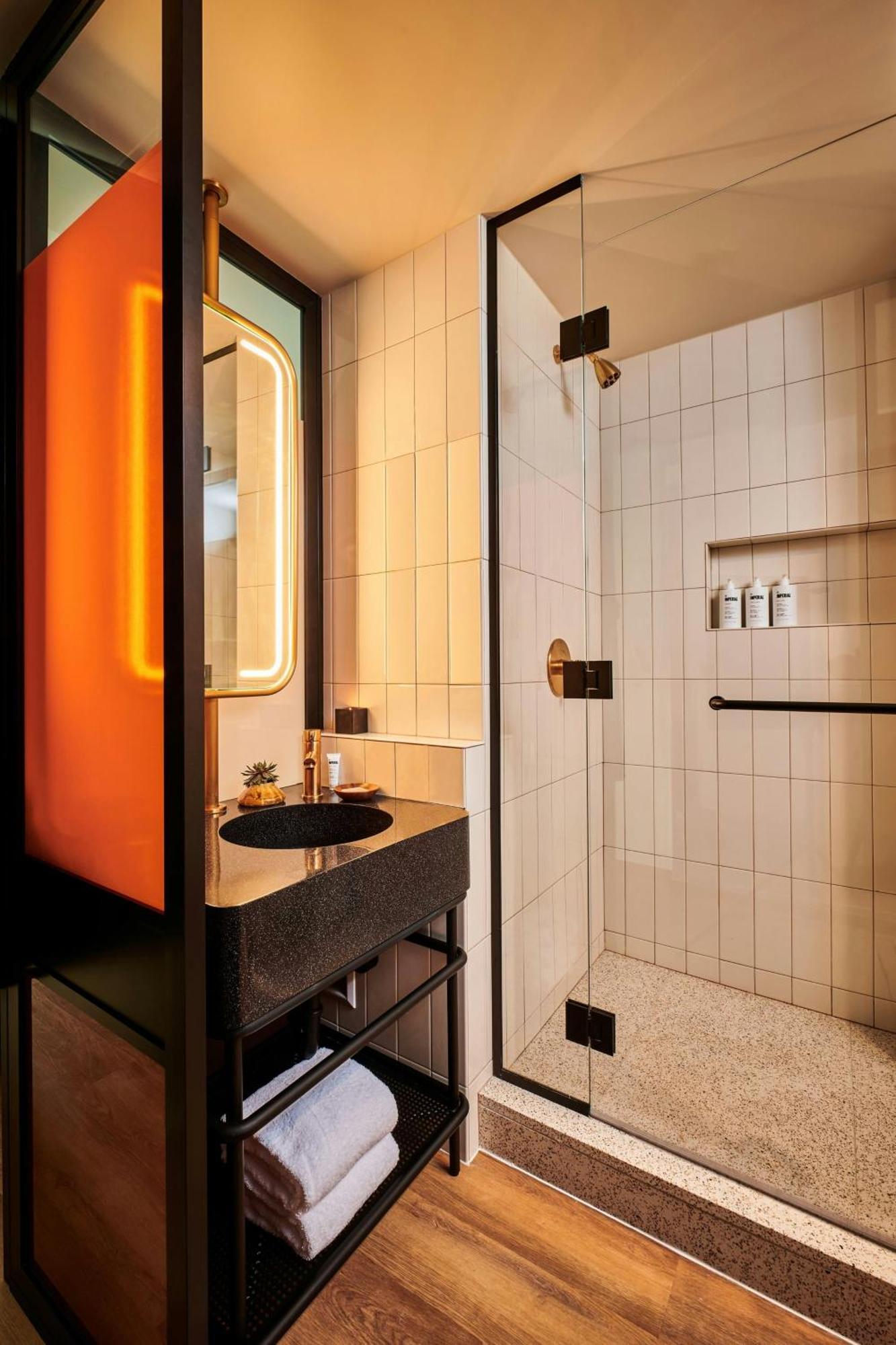 Hotel Hollywood Volume, A Tribute Portfolio Los Angeles