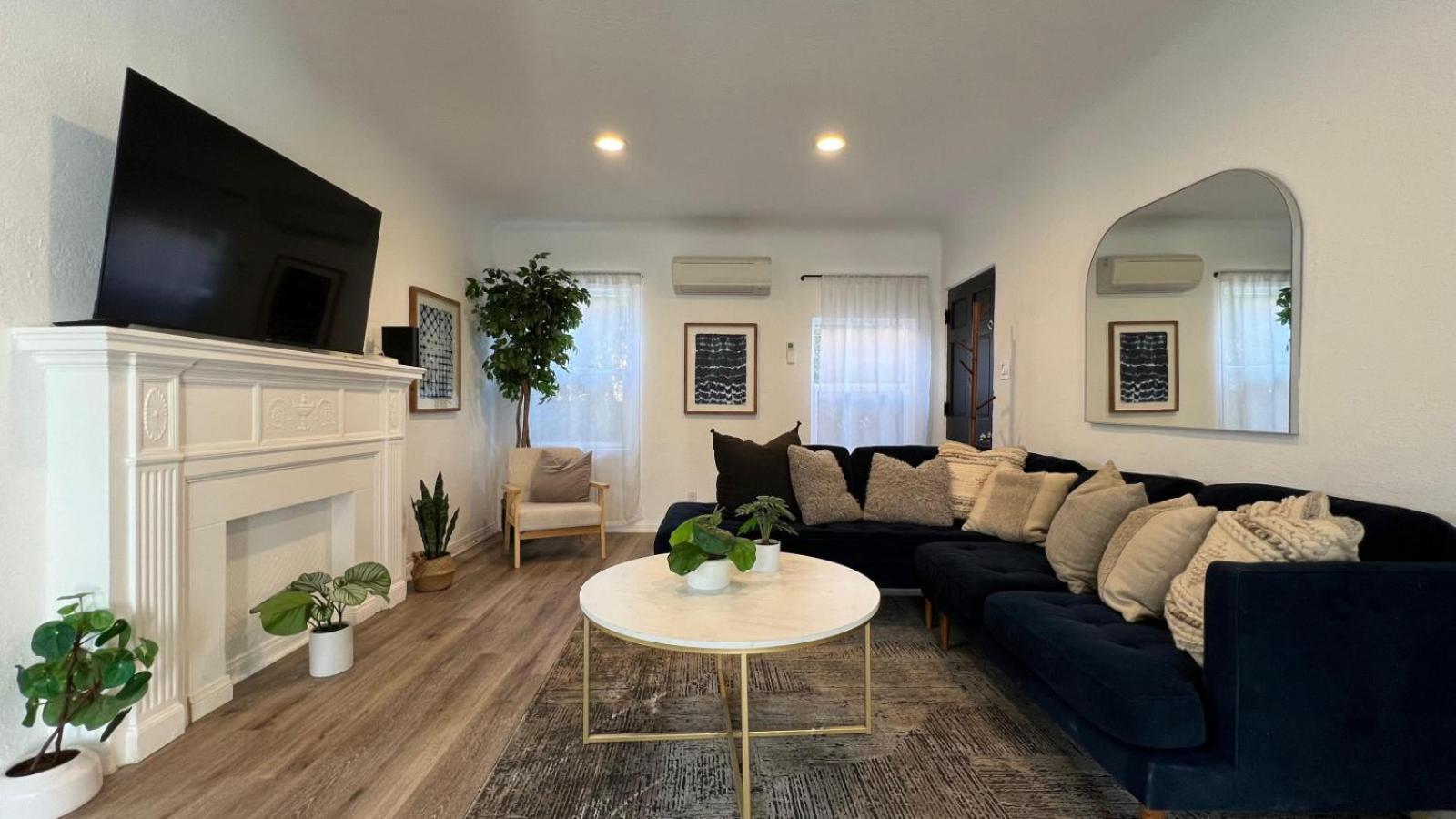 Spacious 3br 3ba Private Yard In Culver Los Angeles