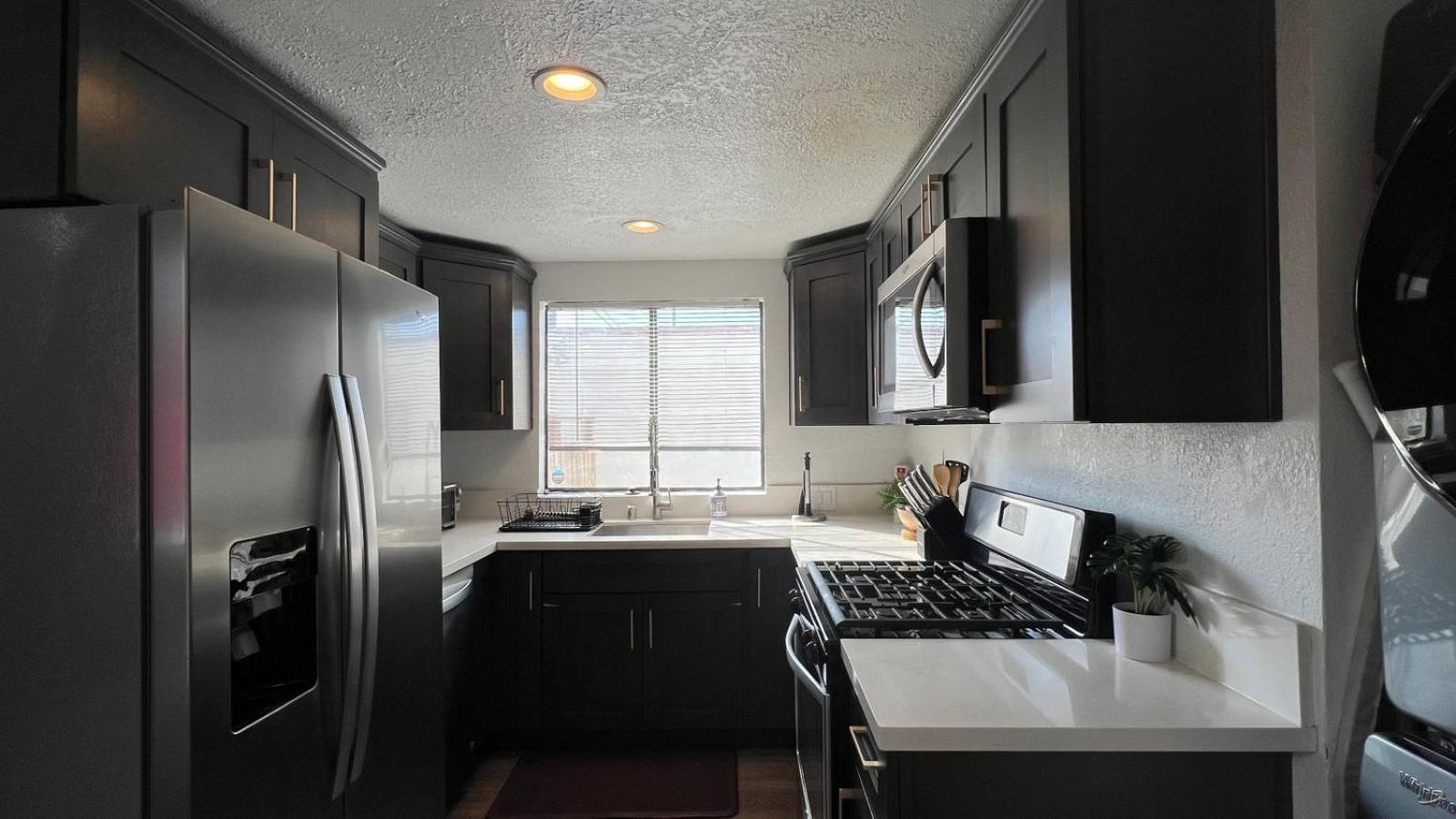 Holiday home Spacious 3br 3ba Private Yard In Culver