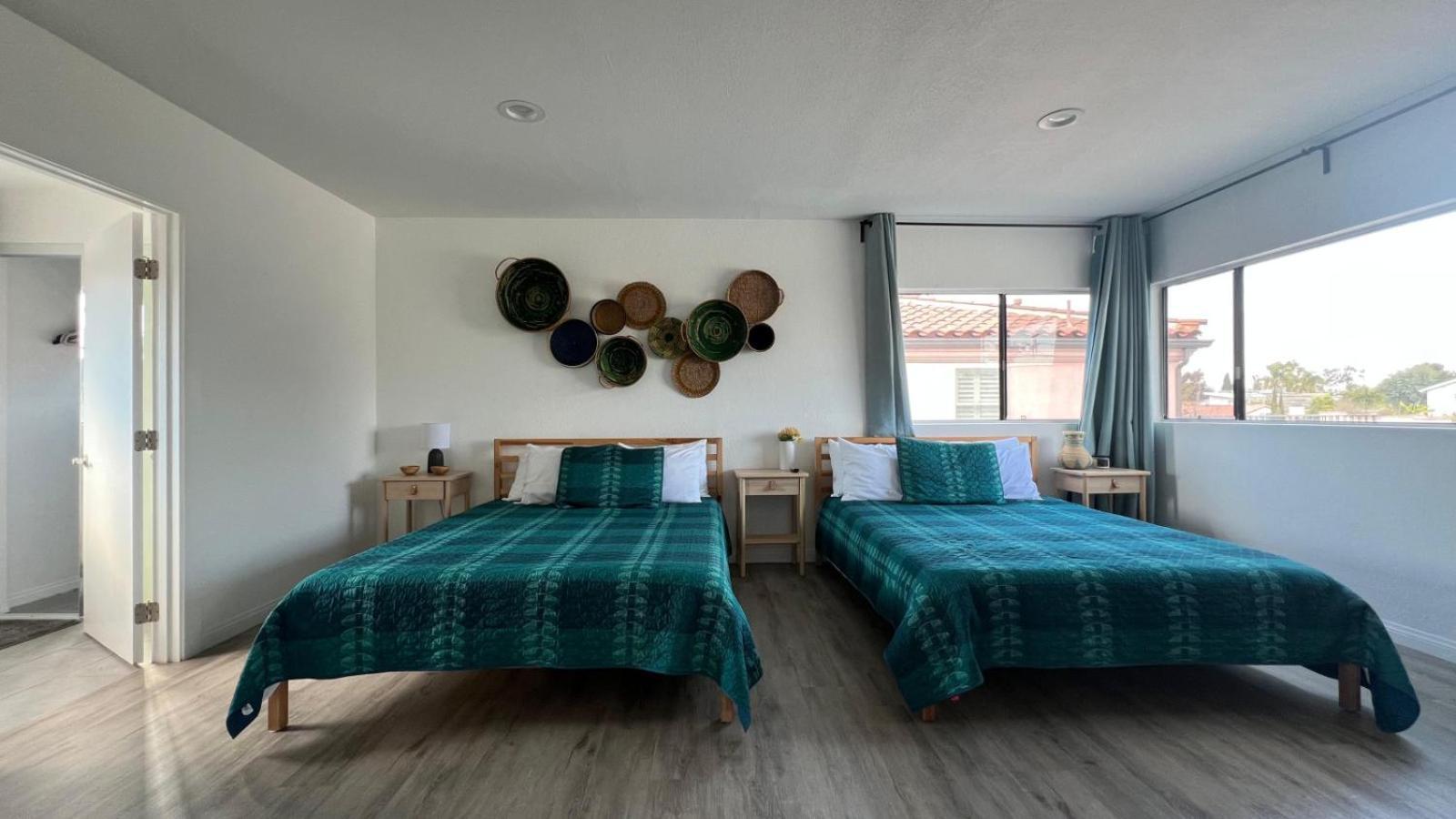 Holiday home Spacious 3br 3ba Private Yard In Culver *