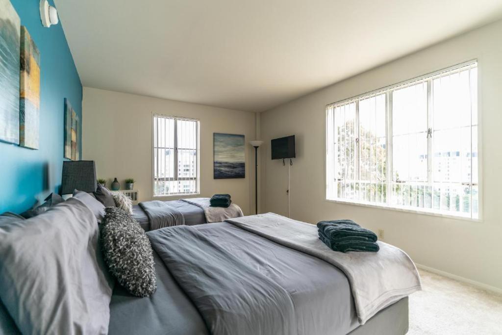 Large Cozy With Beautiful Views Near The Grove * Los Angeles